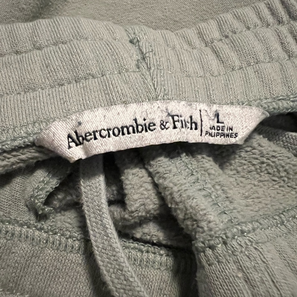 A&F Sunday Essentials Sweat Set